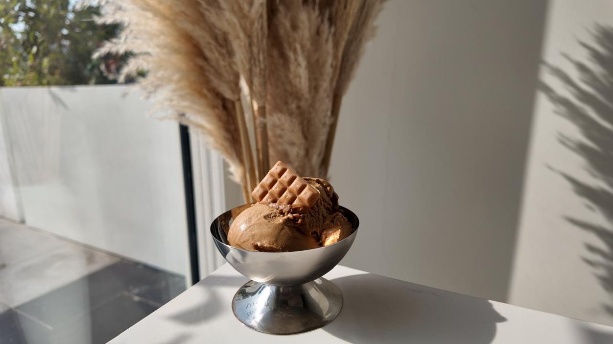 Caramel pecan gelato